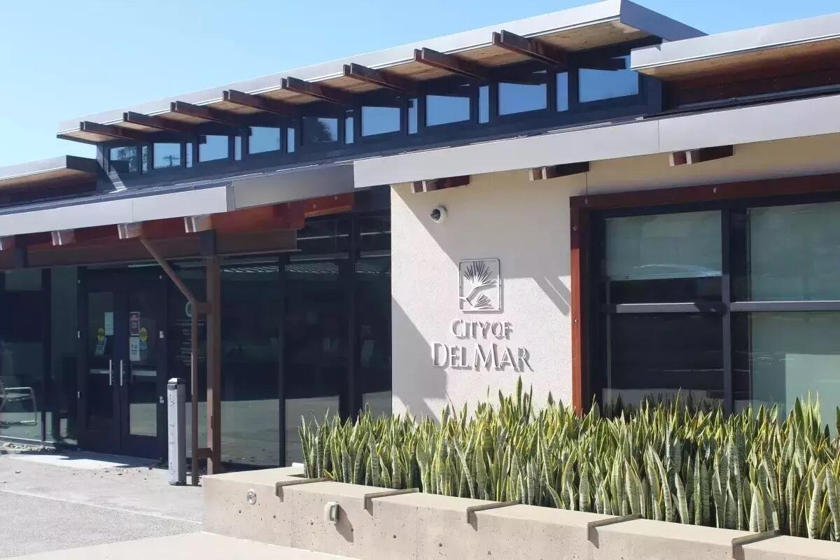 Del Mar City Hall