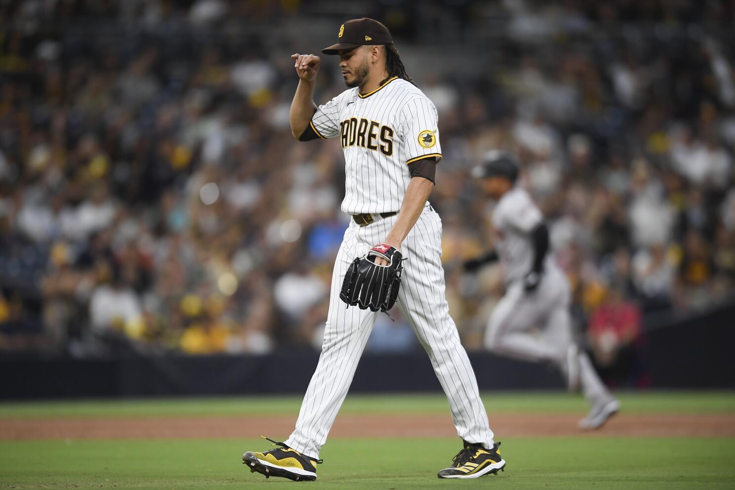 David Peralta of the Arizona Diamondbacks stands on the field during  News Photo - Getty Images