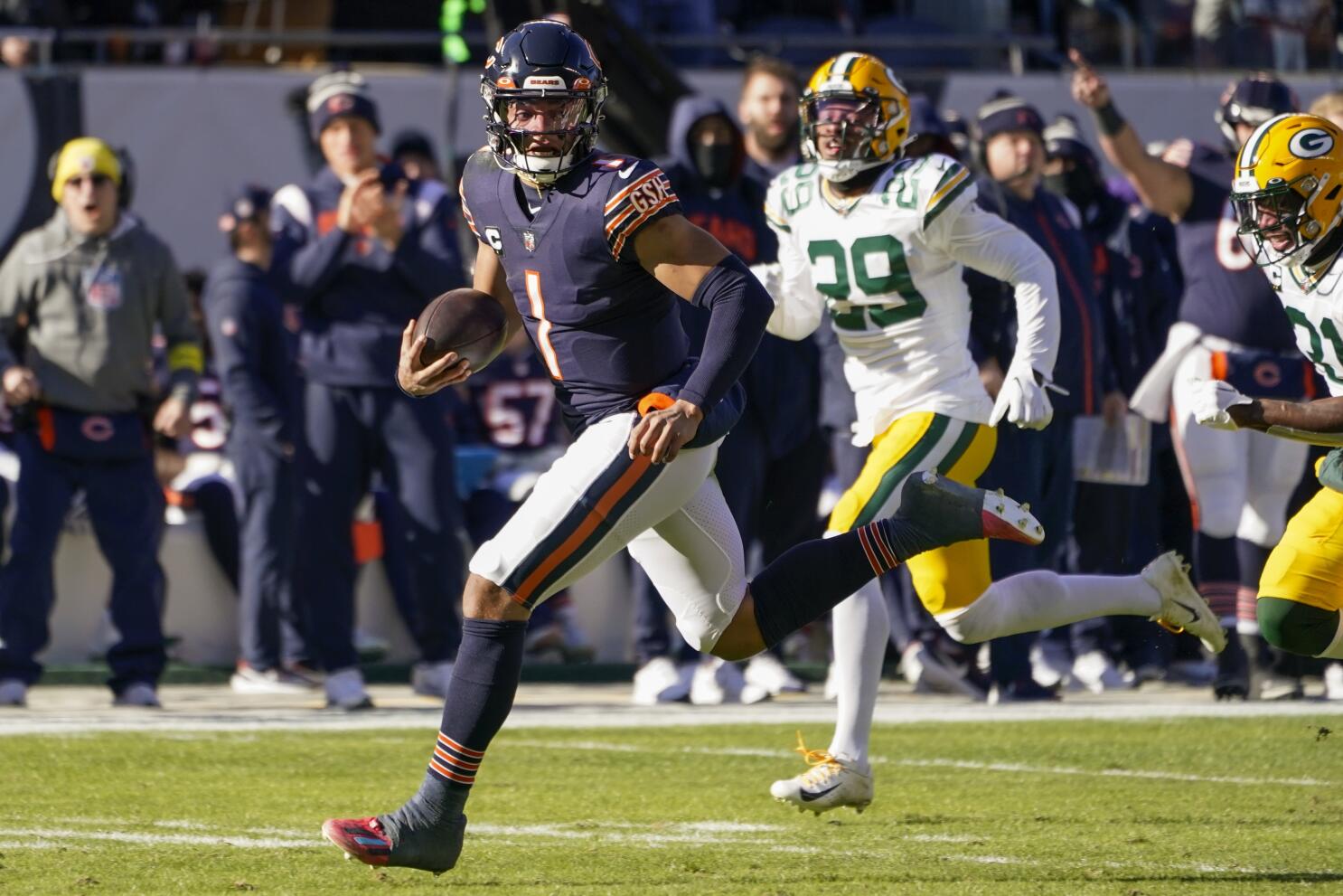 Justin Fields gets chance to show he can be the passer the Bears need,  starting against Packers - The San Diego Union-Tribune