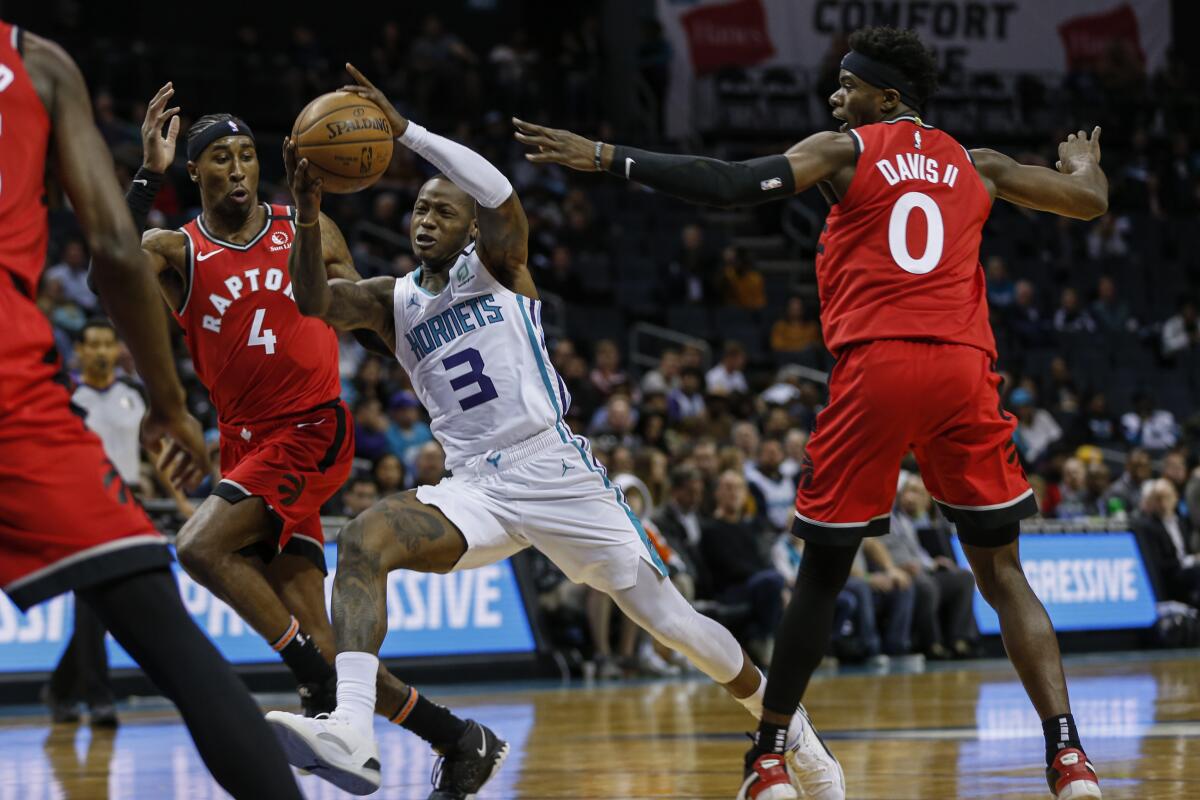 Guard-hurting Raptors top Spurs