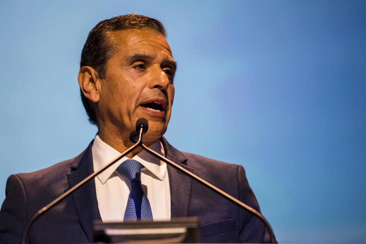 Former Los Angeles Mayor Antonio Villaraigosa at the California Democratic Party convention.