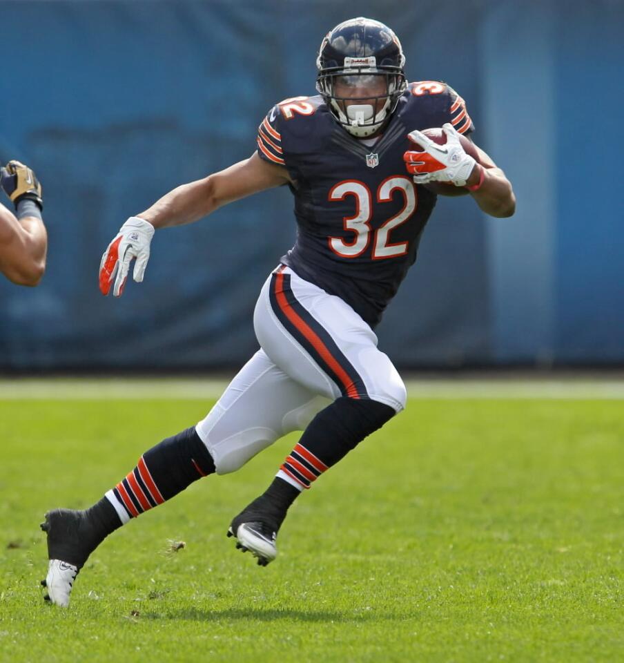 Sounds like Matt Forte is on the shelf at least one more week. That noise you're hearing is a big sigh of relief coming from Michael Bush owners, who should see another big game from him. There should also be enough touches to go around for Bell, who got 10 carries on Sunday but didn't do much with them. But if you¿re itching for a Bears player to pick up (and I bet you are) this would be the best bet. Last week: 10 carries, 20 yards This week: @Cowboys