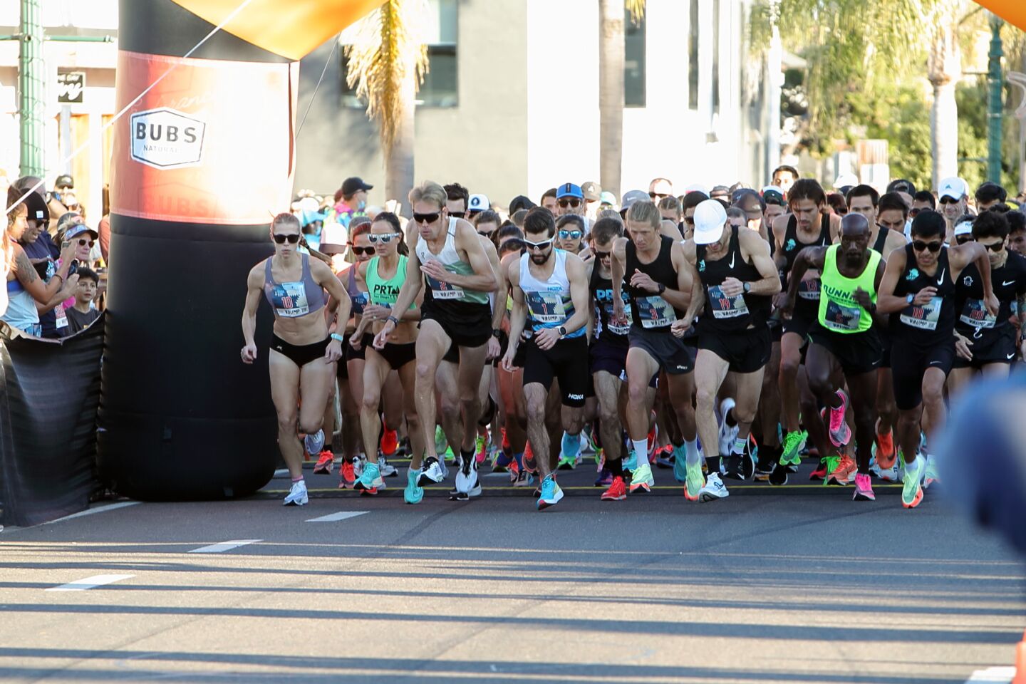 Elite racers at the start of the 2022 Cardiff Kook Run