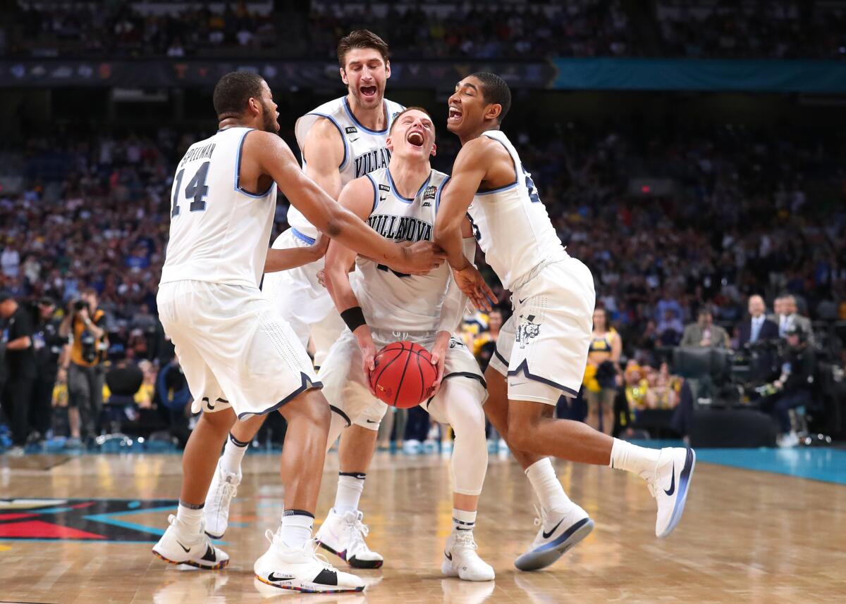 Villanova celebrates their title after defeating Michigan.