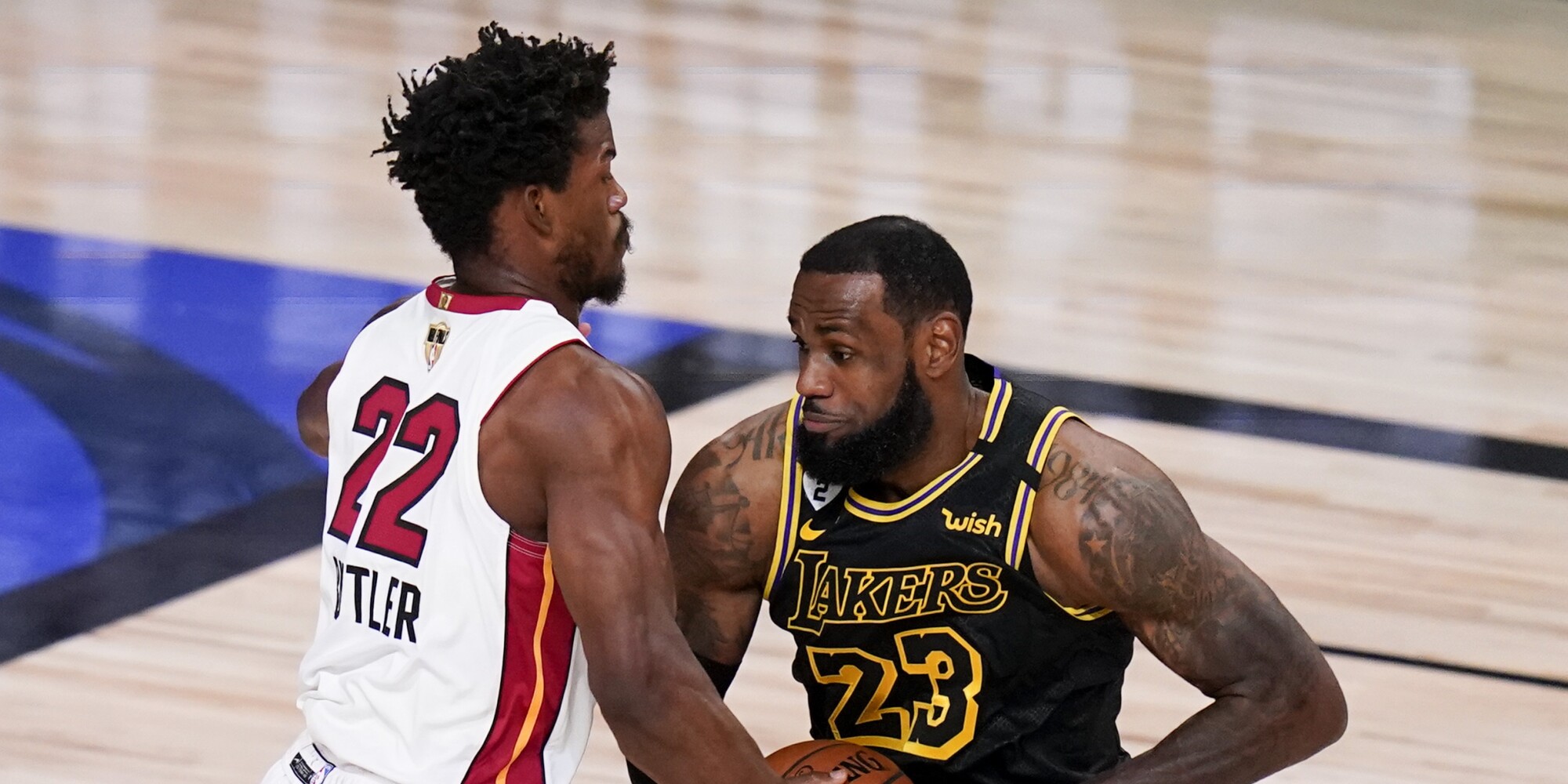Lakers Lose To Heat In Game 5 Of Nba Finals Lead Series 3 2 Los Angeles Times