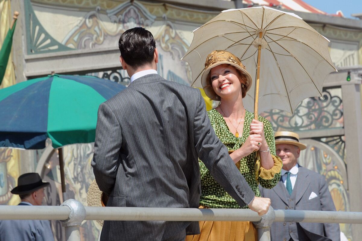 Gretchen Mol, right, and Ron Livingston on the set of "Boardwalk Empire" on August 2, 2013 in New York City.