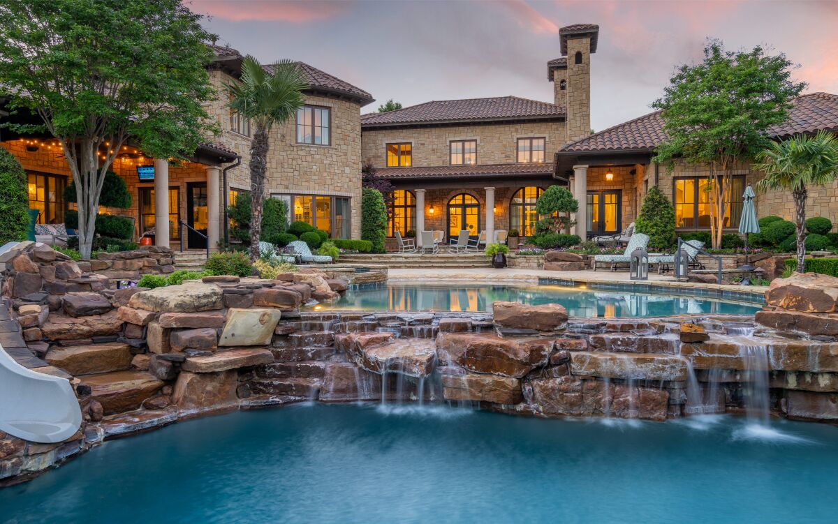 Hot Property Cowboys legend Jason Witten lists Texas mansion Los
