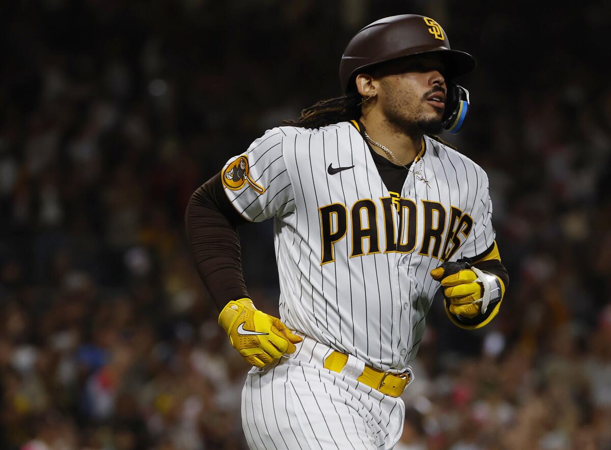 Five-run inning gives Pirates another win over Padres