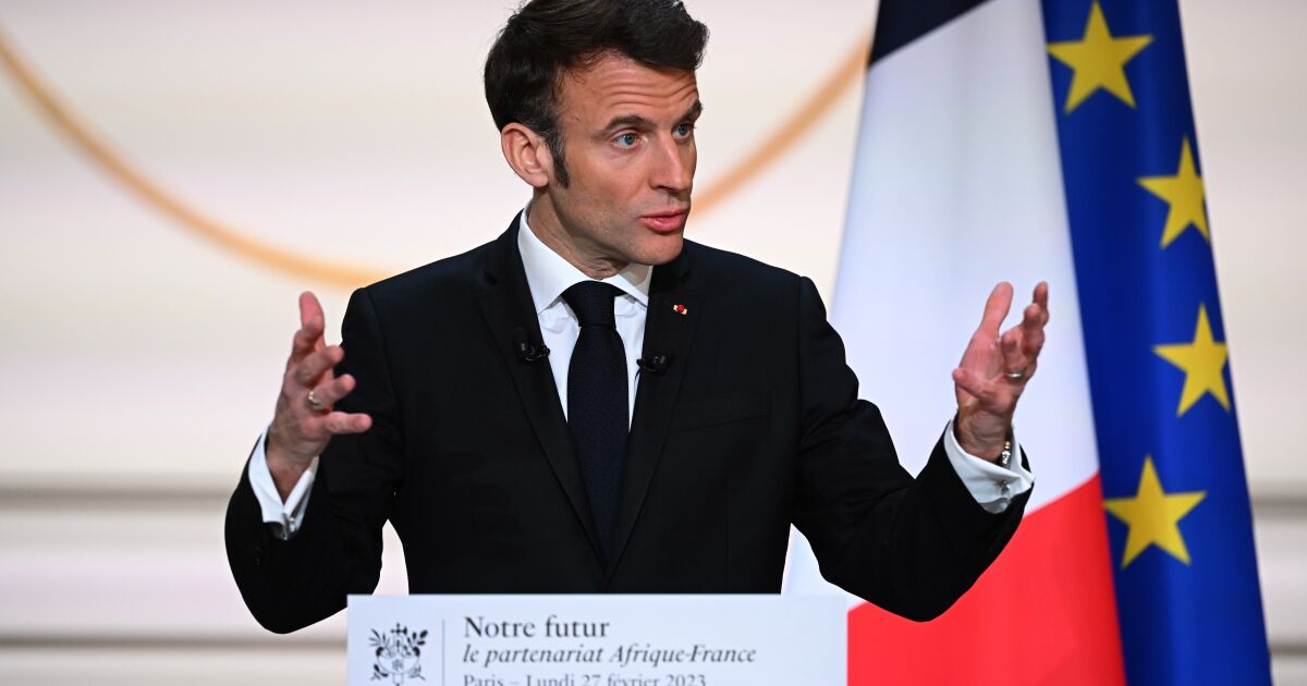 Macron promet de réduire la présence militaire française en Afrique