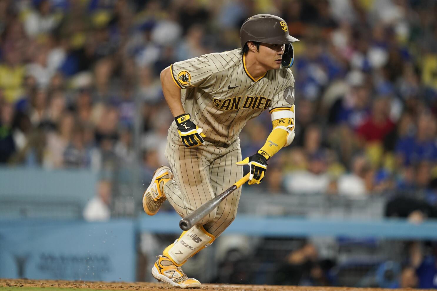 Padres' Kim Ha-seong strikes out in MLB debut
