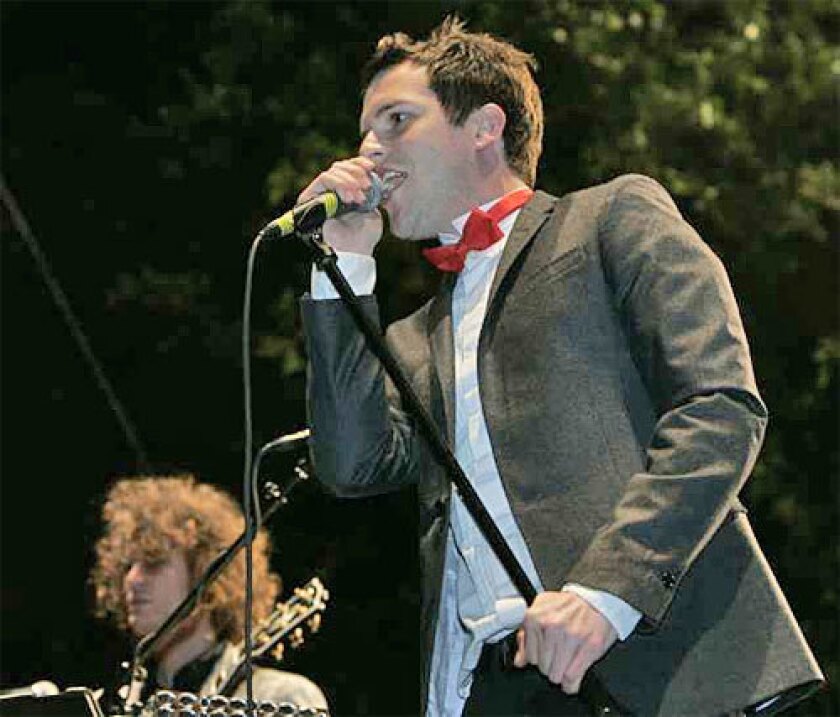 The Killers Brandon Flowers, left, and Jay-Z, right, with Beyoncé, play it bold with bow ties, which are easy to make. A yard of fabric, and youre almost there.