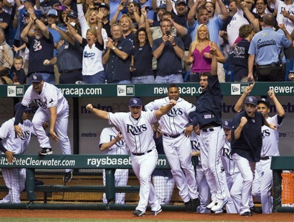 Longoria helps Rays clinch franchise's first-ever playoff berth