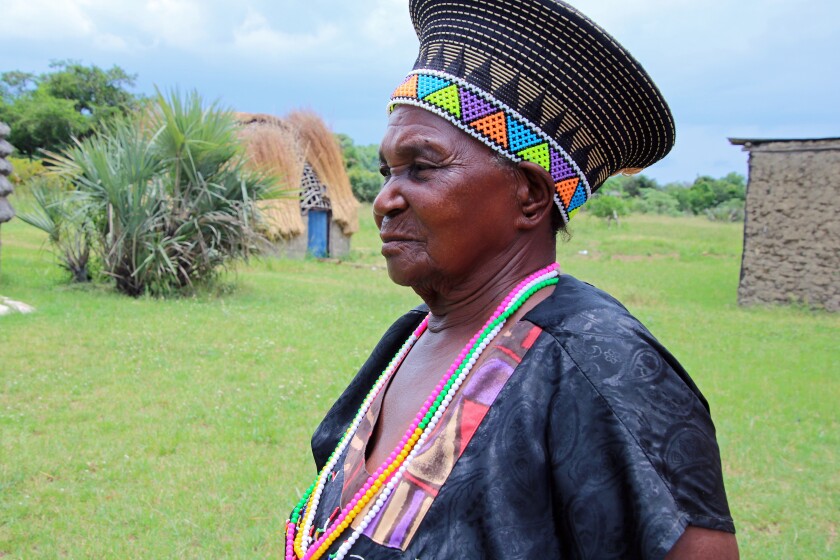 zulu_woman_close_img_8161.jpg