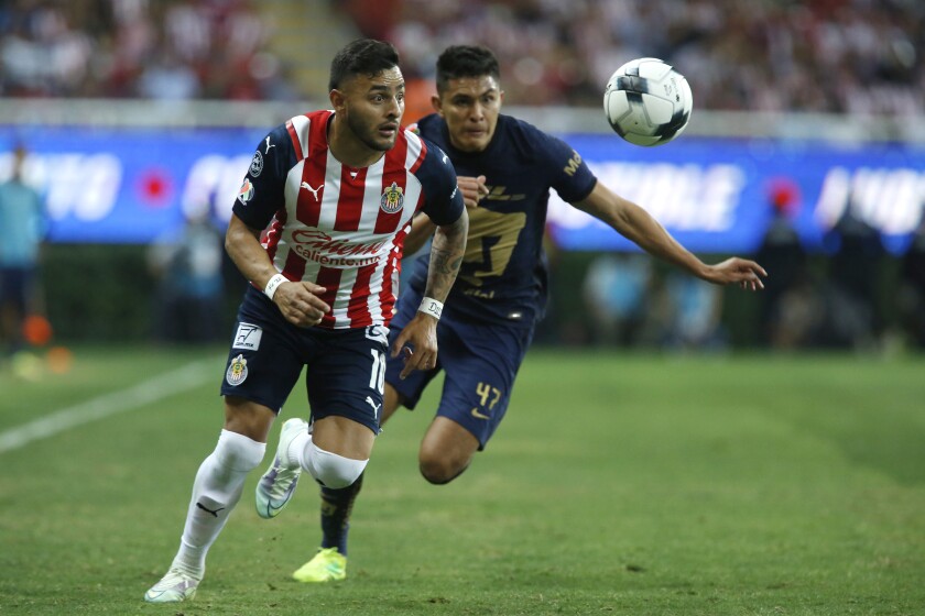 El Guadalajara golea a los Pumas UNAM y avanza a los cuartos de final
