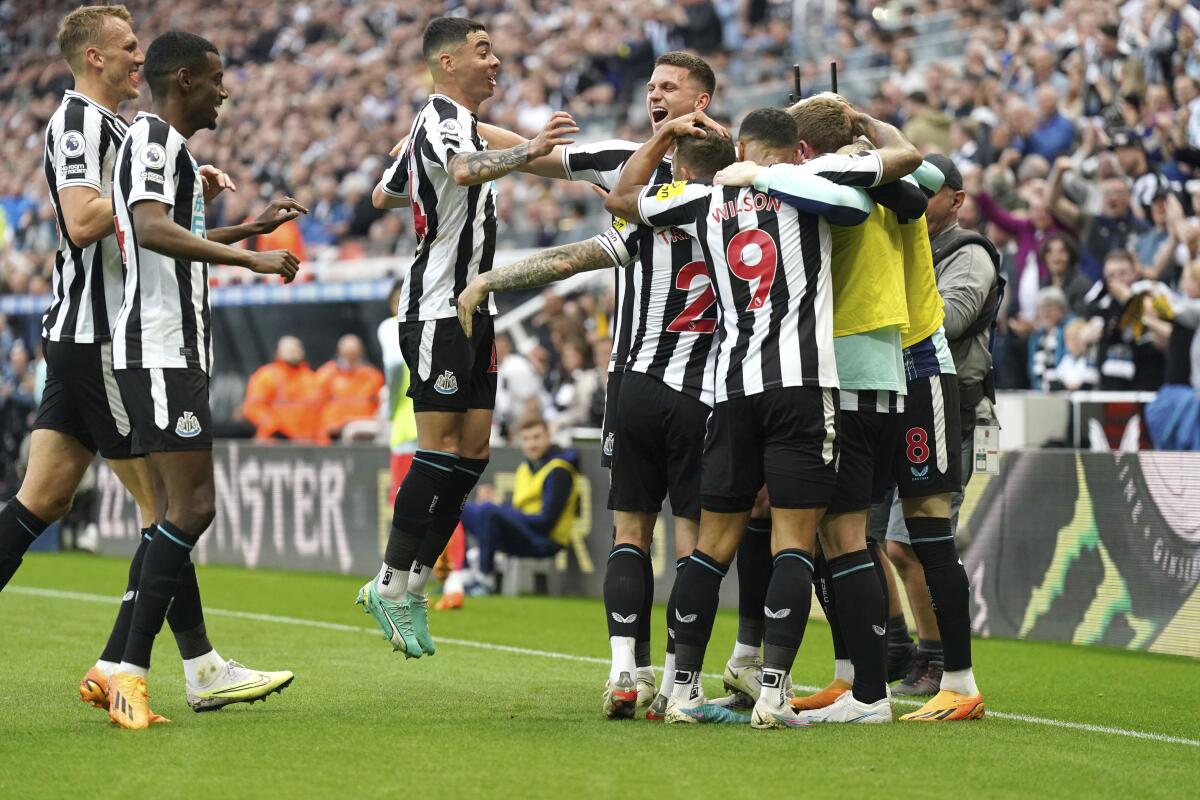 Newcastle beats Brighton 4-1, one win away from the Champions