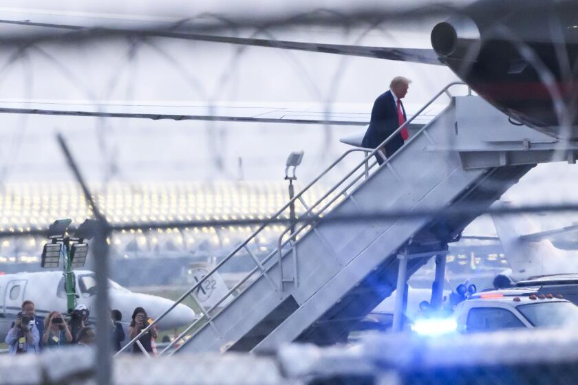 Y Trump pisó la cárcel.... 20 minutos