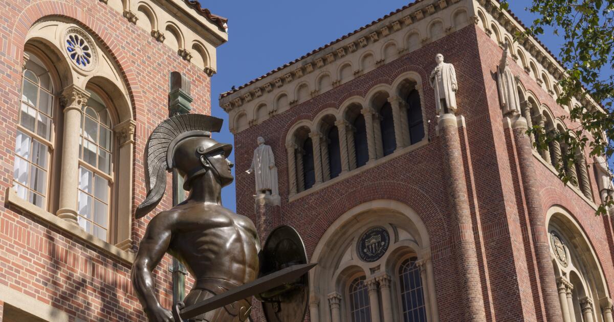 USC'nin birincilik konuşmasını iptal etmesi yanlıştı, düzeltilebilir