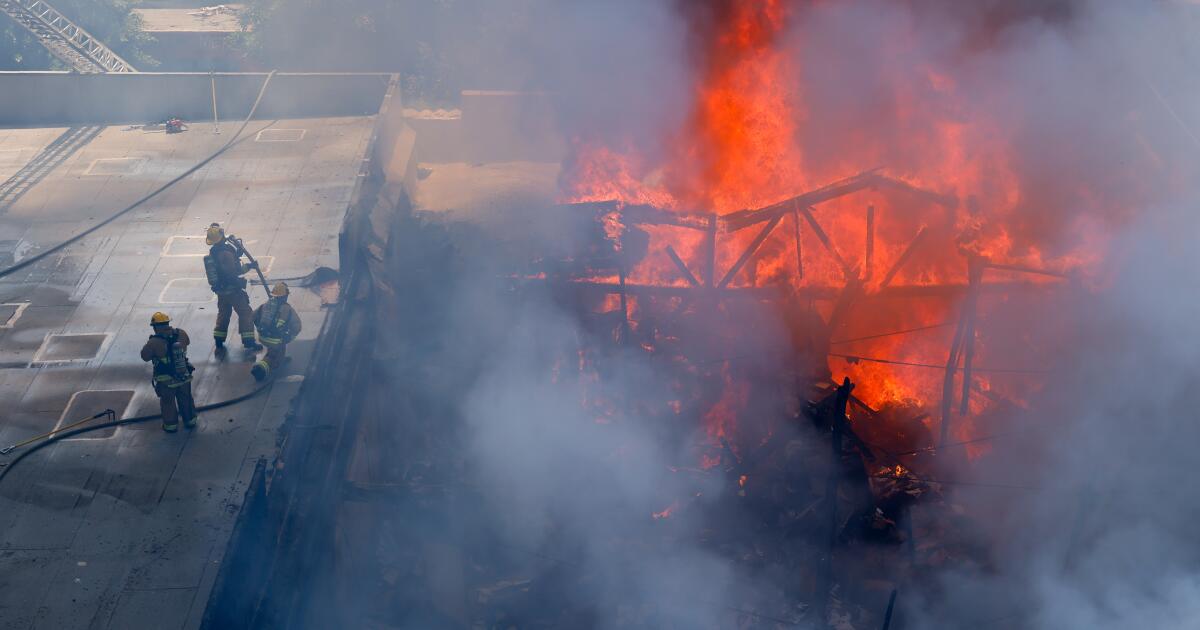 Firefighter injured in major blaze at downtown L.A. office supplies store