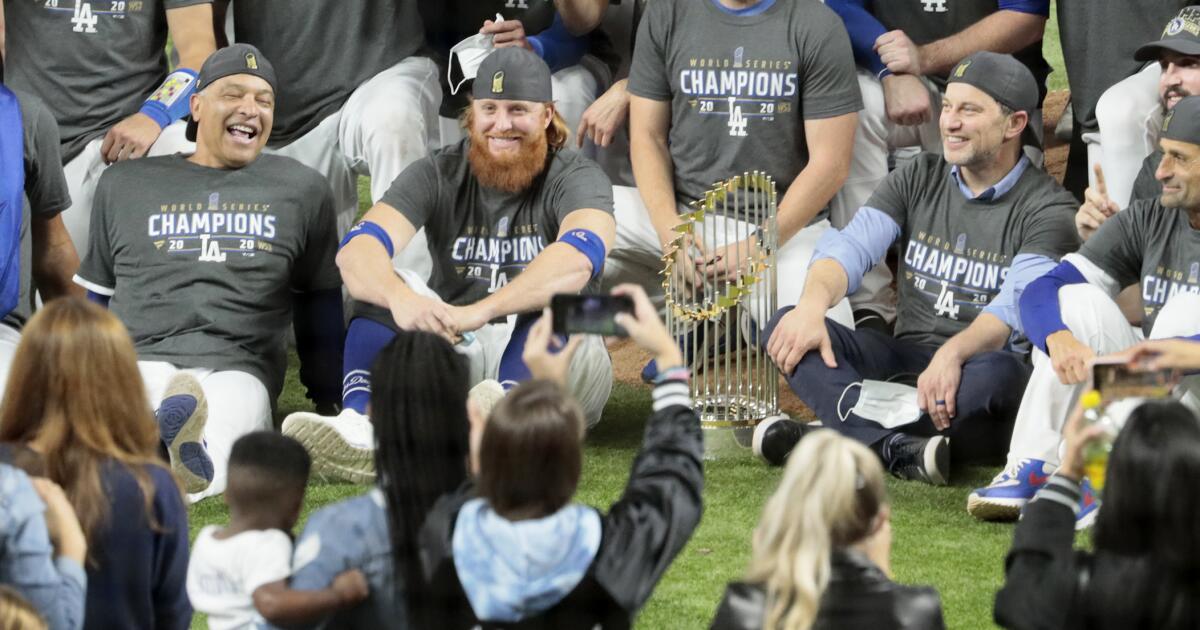 Facing Dodgers a reminder of Justin Turner's abrupt parting with