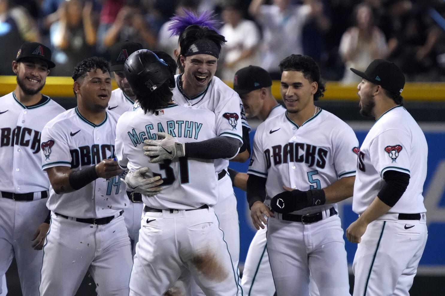 carroll delivers game-winning hit as D-backs top Pirates