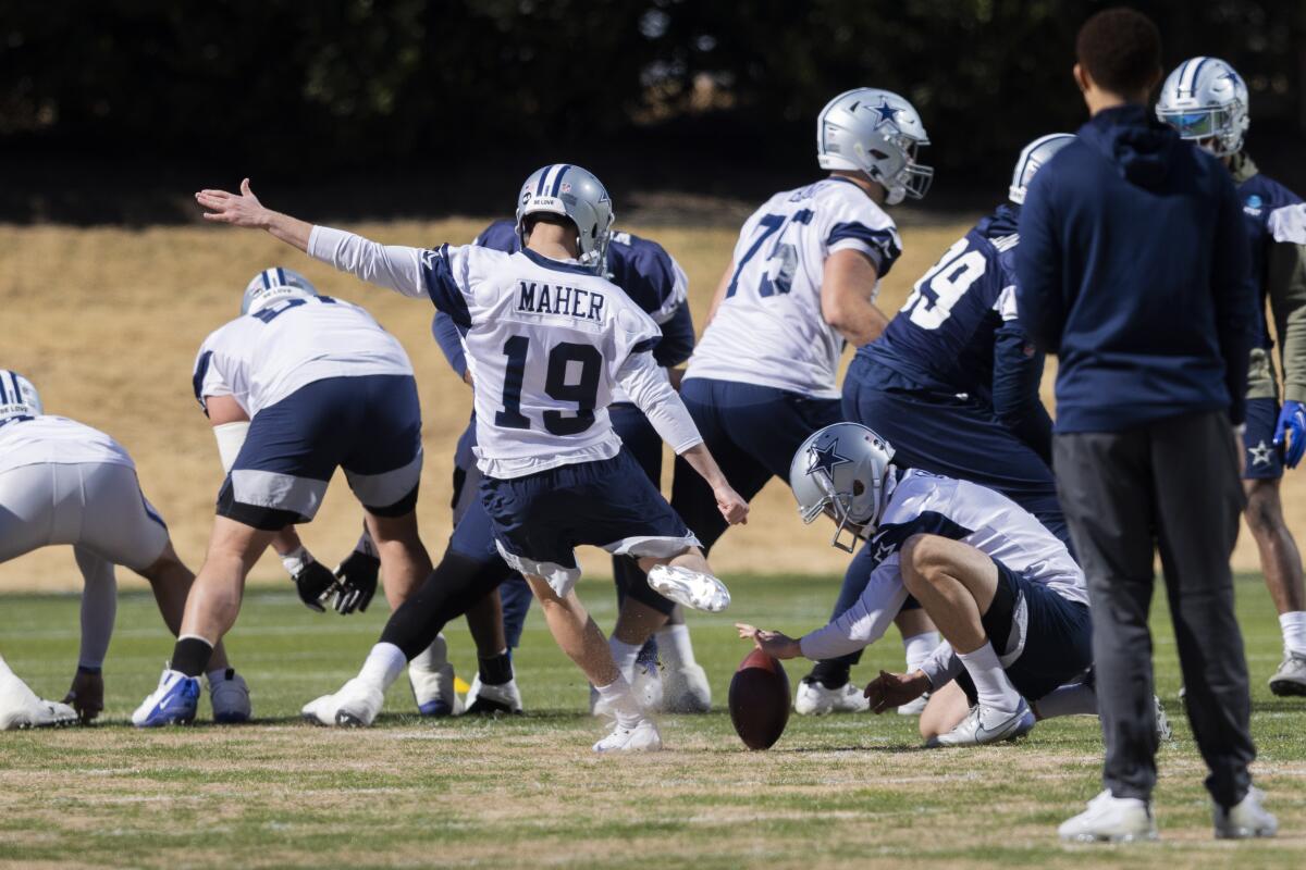 Dallas Cowboys Kicker Misses Record Four Extra Points –