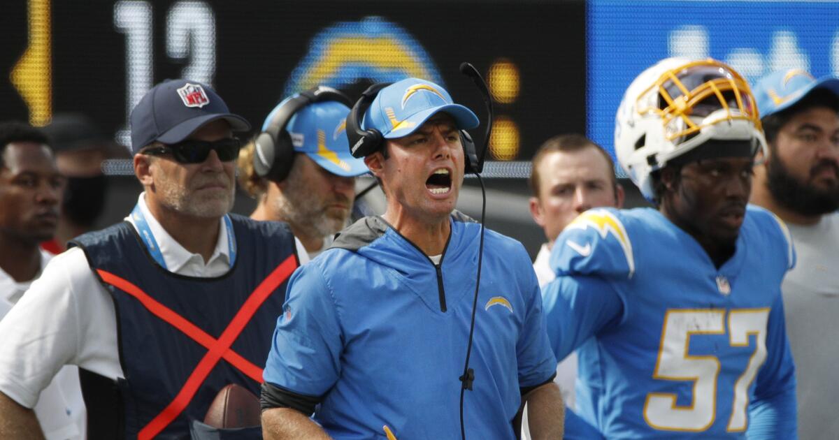 Brandon Staley's fourth-down decision wasn't smart for Chargers