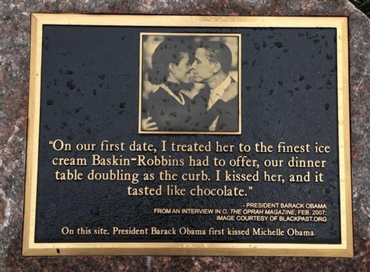 Plaque marks Chicago site of Obamas' 1st kiss - The San Diego Union-Tribune