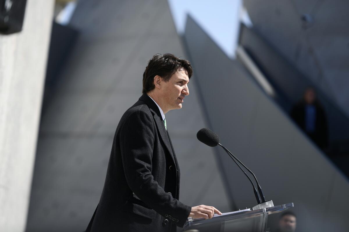 El primer ministro canadiense Justin Trudeau habla durante un evento 