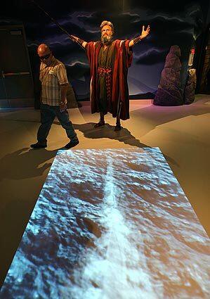 Dueling wax museums on Hollywood Boulevard - Los Angeles Times