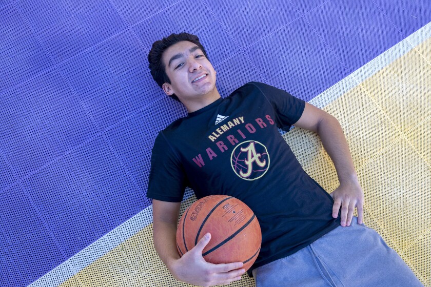 Bishop Alemany guard Nico Ponce.