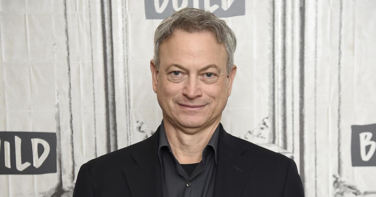 Gary Sinise's son, Mac, dies of the rare bone cancer chordoma: 'He never quit trying'