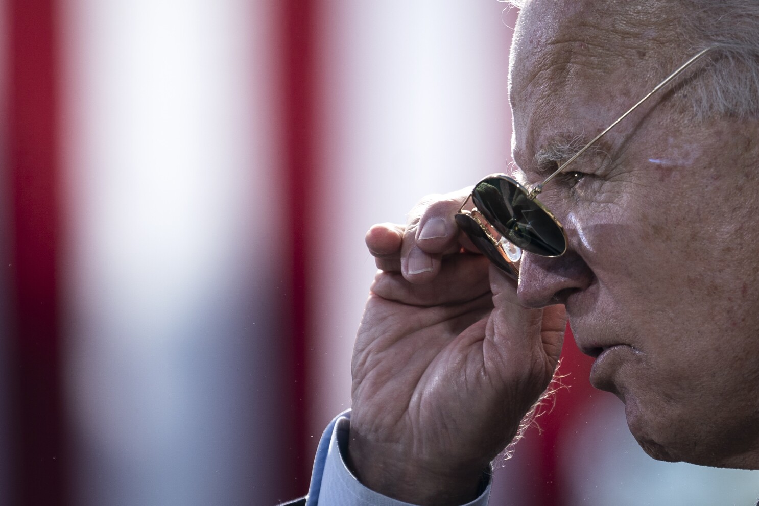 Biden S Name In Sign Language Resembles Gang Sign Some Say Los Angeles Times