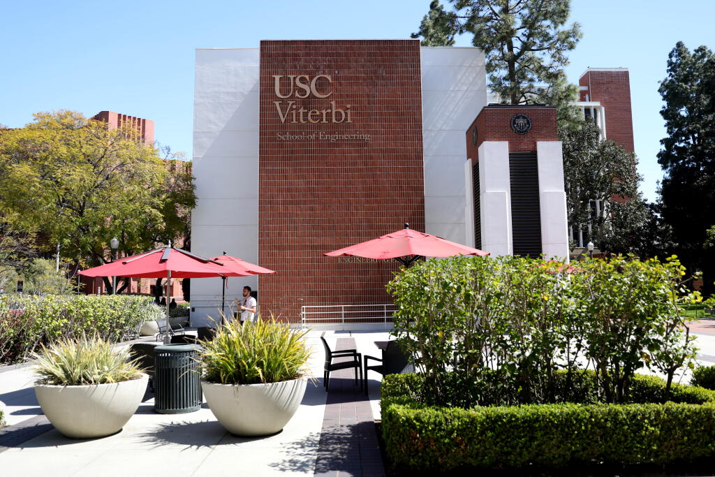 Usc Tech Script Water leak damages high-tech USC computer science building - Los ...