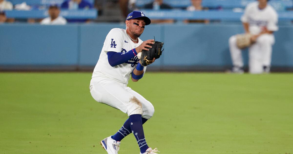 道奇游击手米格尔·罗哈斯预计将参加 NLCS 对阵大都会队的比赛 道奇游击手米格尔·罗哈斯预计将参加 NLCS 对阵大都会队的比赛