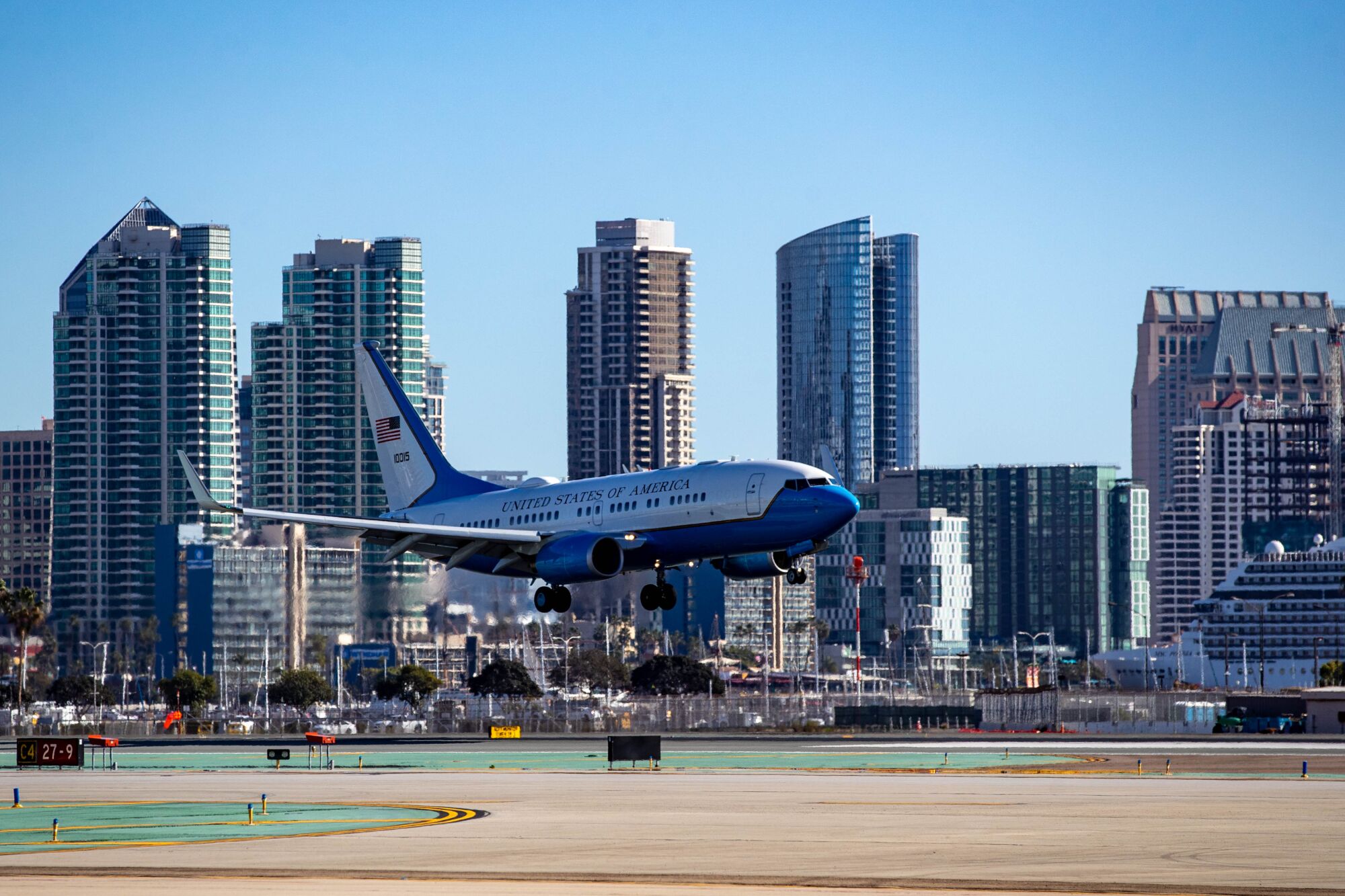 Executive One Foxtrot aircraft, carrying First Lady Dr. Jill Biden, lands at Signature Flight Support airport.