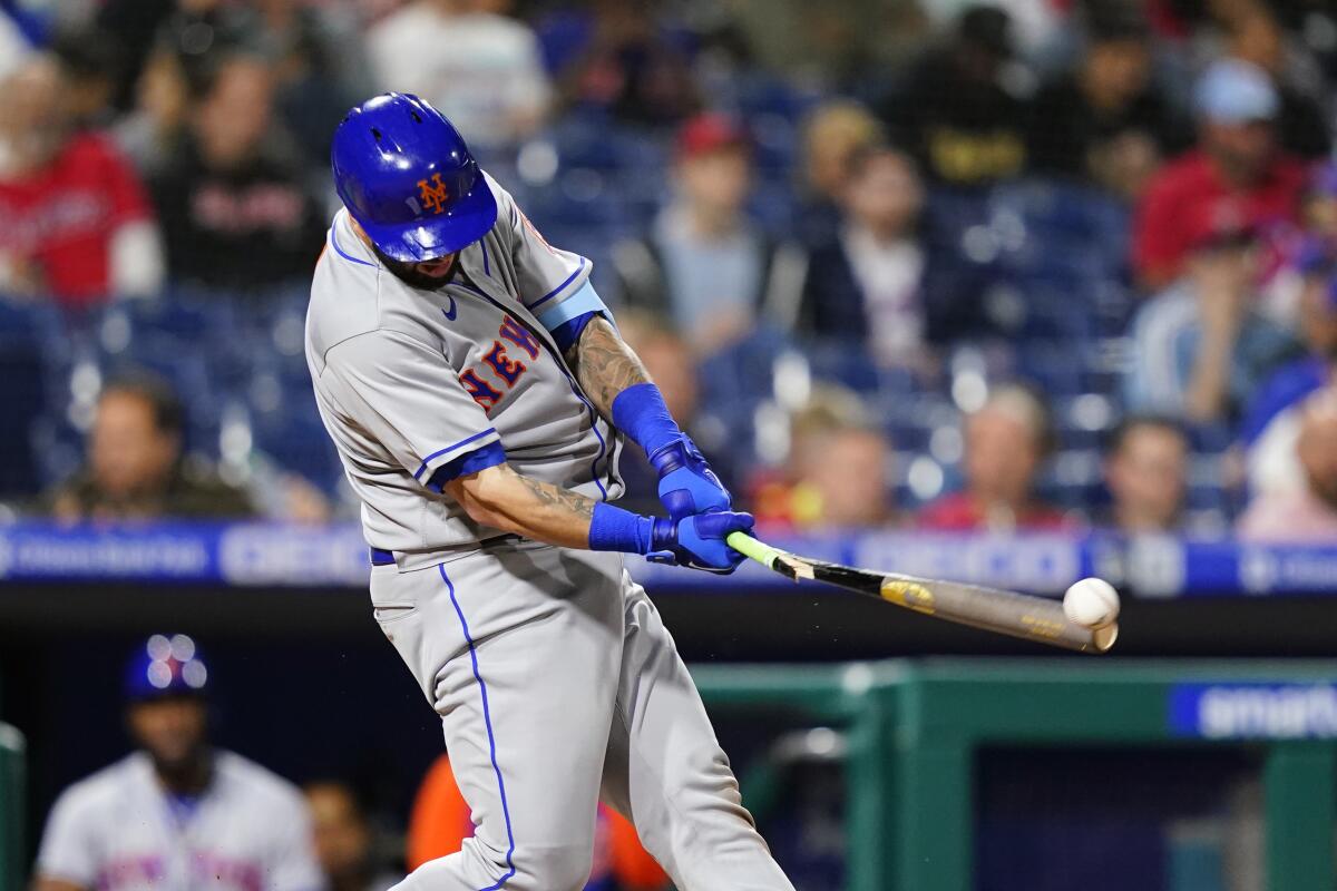 Nick Castellanos hits two-run home run, Phillies rally in 9th inning