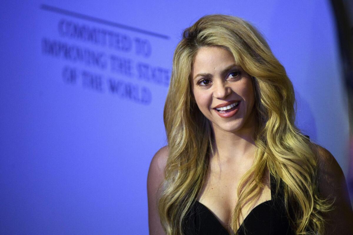 La cantante colombiana Shakira es la más nominada de la celebración.