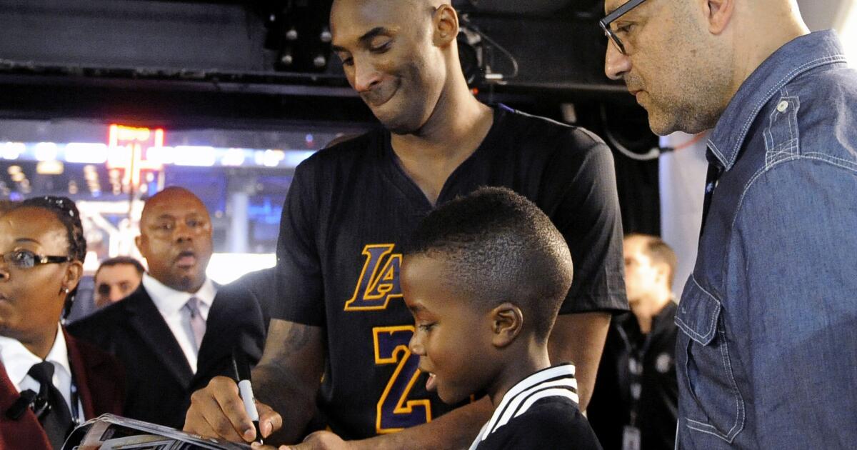 Kobe Bryant's birthday, Lakers remember his influence - Los Angeles Times