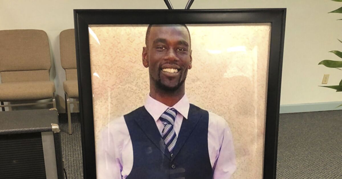 Sixth Memphis police officer suspended in connection with Tyre Nichols beating Sixth Memphis police officer suspended in connection with Tyre Nichols beating