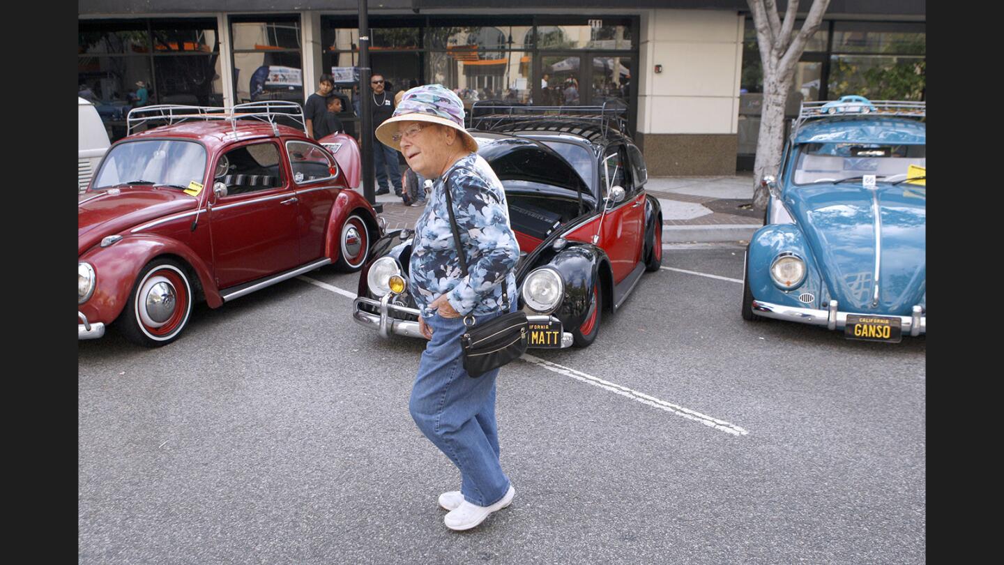 Photo Gallery: More than 350 classic cars at the annual Cruise Night in Glendale