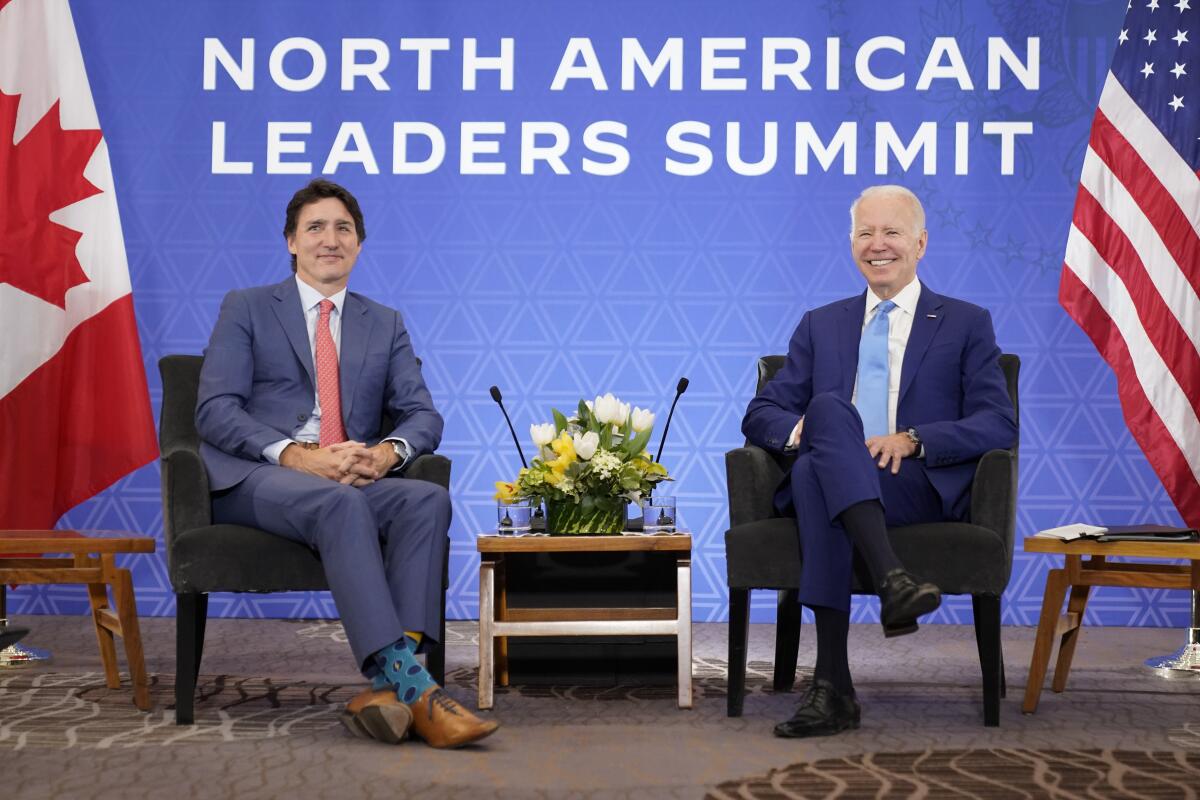 El presidente Jode Biden se reúne con el primer ministro canadiense Justin Trudeau en el hotel Presidente Intercontinental