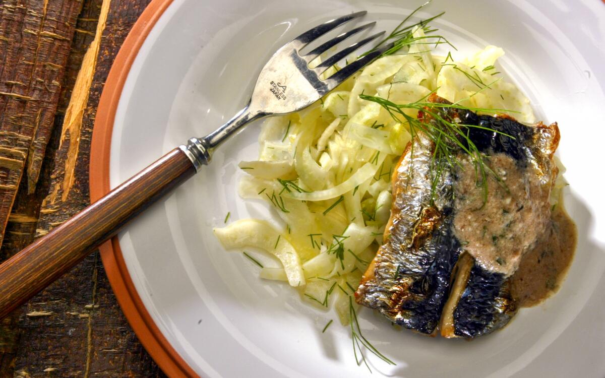 Sardine Fennel-Sardines on fennel salad with walnut pesto Digital image taken on 10/08/03