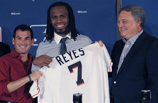 Marlins show Jose Reyes the love – and the money