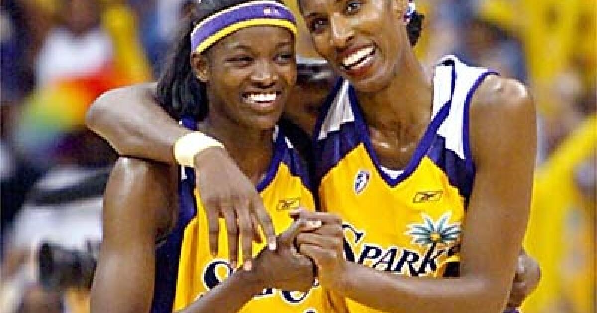 Lisa Leslie could get much-deserved statue at Staples Center - Los Angeles  Times