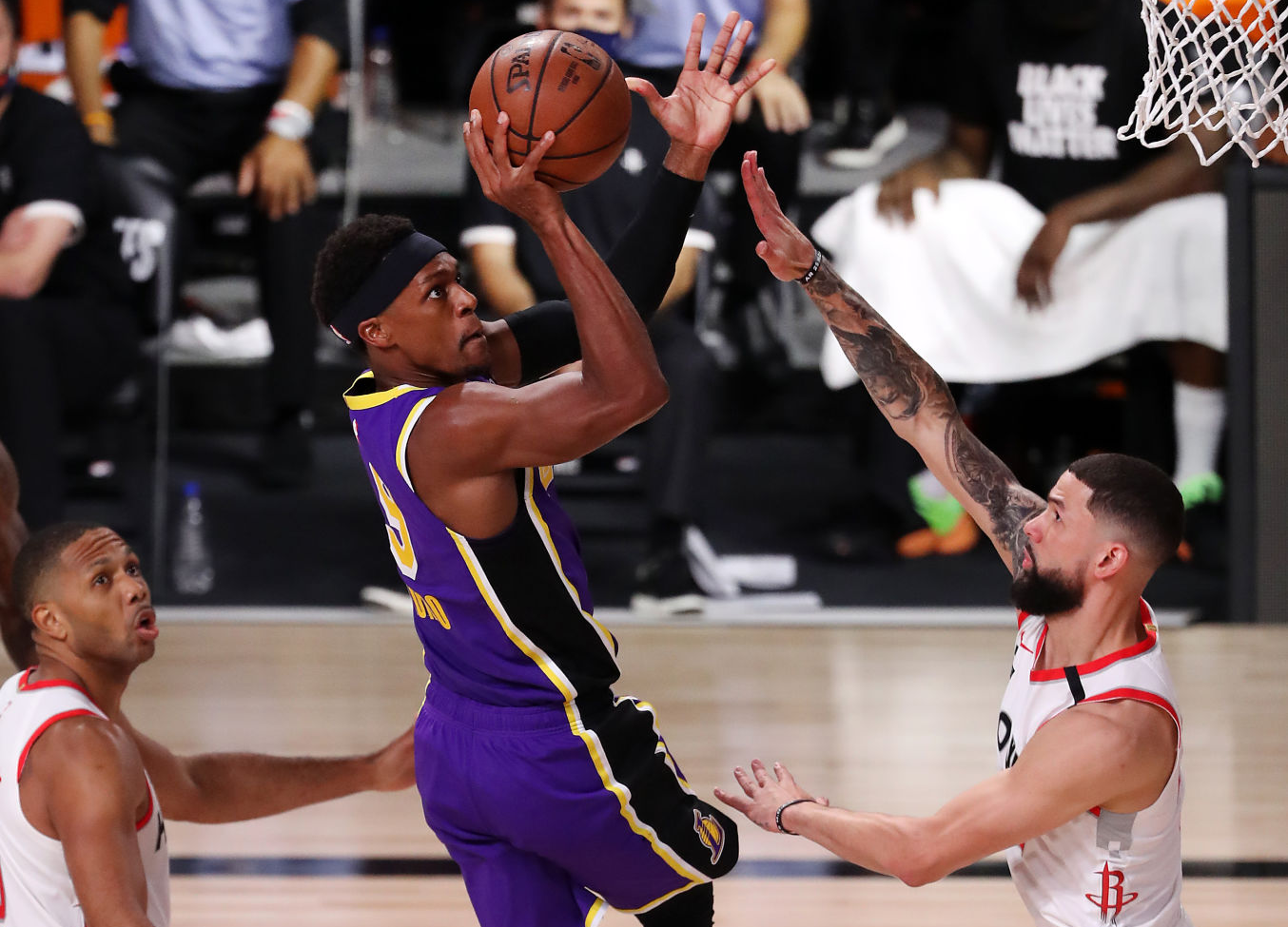 Rajon Rondo S Return Doesn T Boost Lakers In Loss To Rockets Los Angeles Times