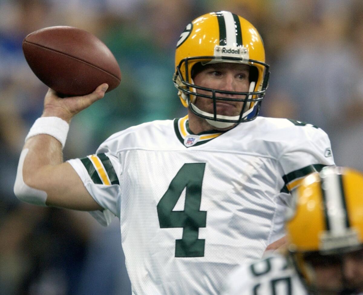 Brett Farve with the Green Bay Packers in 2004.