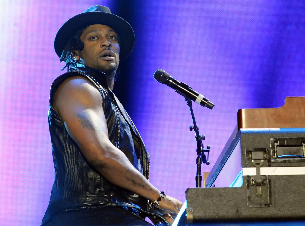 D'Angelo has been forced to cancel U.S. dates due to illness.