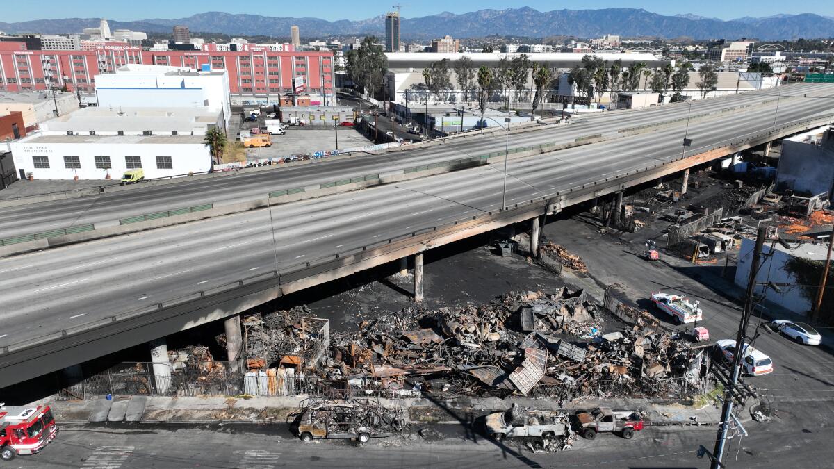Fire under 10 Freeway in downtown L.A. upends traffic with no