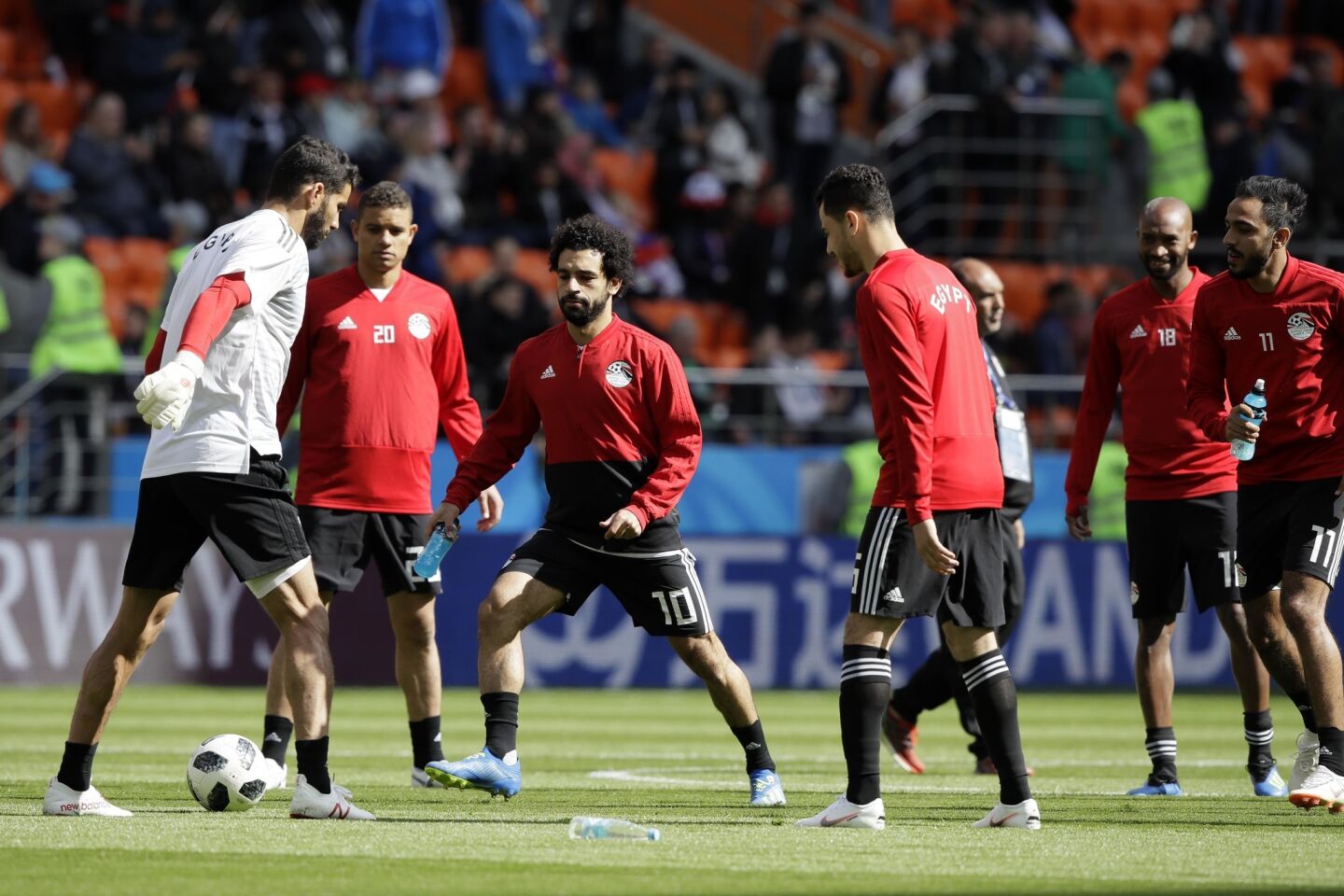 APphoto_Russia Soccer WCup Egypt Uruguay