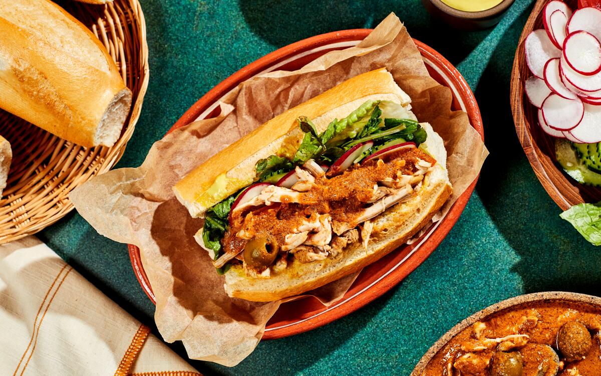 pan con pollo